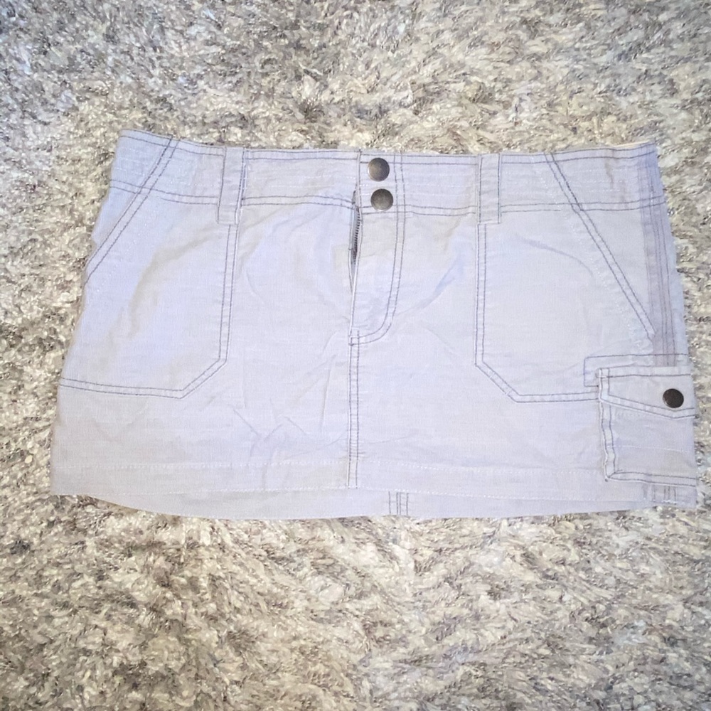 Grey mini skirt